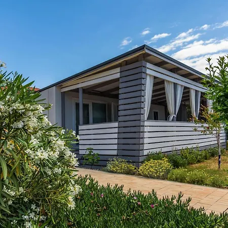 Rasin Mobile Homes Pakostane Exterior photo