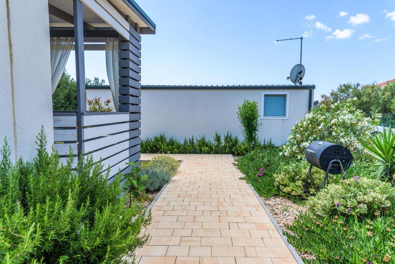 Rasin Mobile Homes Pakostane