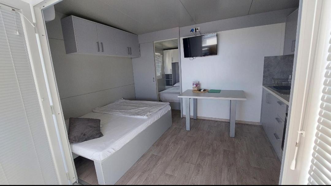 Rasin Mobile Homes *
